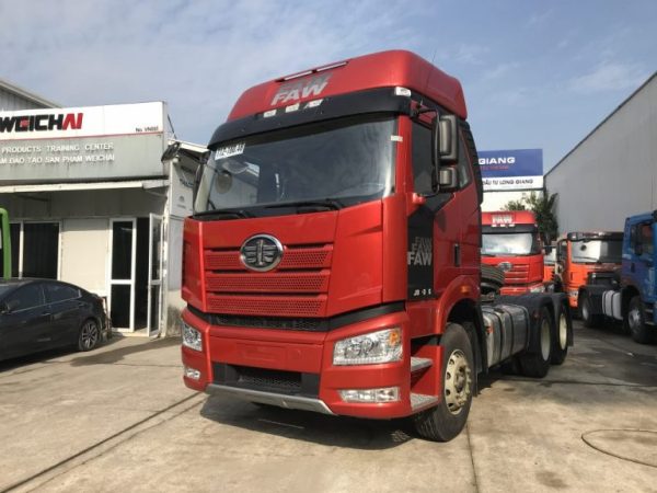 XE ĐẦU KÉO FAW 2 CẦU 375HP